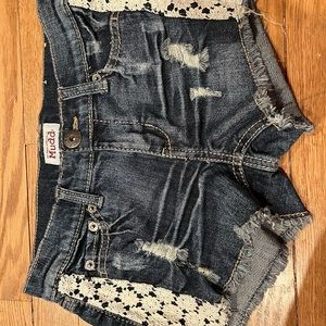 Mudd shorts super cute great pattern on the front